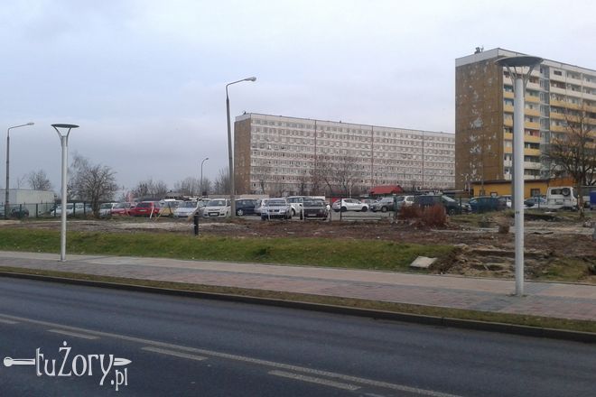 Do 2013 roku na tym terenie mieściła się m.in. siedziba ZBM-u. Kontener przeniesiono później na ul. Kolejową