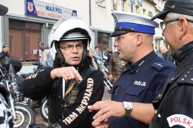 Policja radzi o bezpieczeństwie motocyklistów, archiwum
