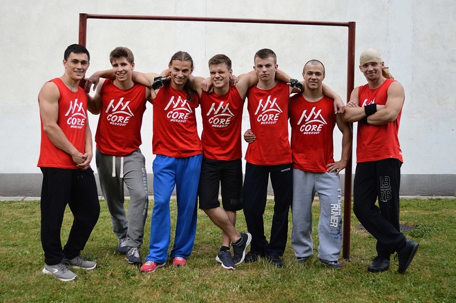 CORE w komplecie (od lewej): Tomasz Waleczek, Rafał Majlinger, Bartosz Oszczęda, Filip Lekki, Kacper Spicha, Mateusz Smak, Marek Dyoniziak